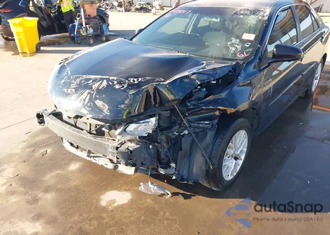 2016 Toyota Camry Le z USA, uszkodzony, nr VIN 4T4BF1FK0GR540152